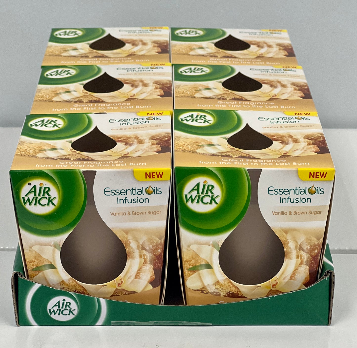 Air Wick Essential Oils candle - Vanilla & Brown Sugar 105g